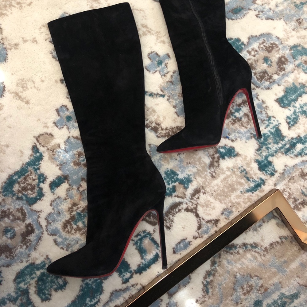 100% Authentic Christian Louboutin Pigalle boots.